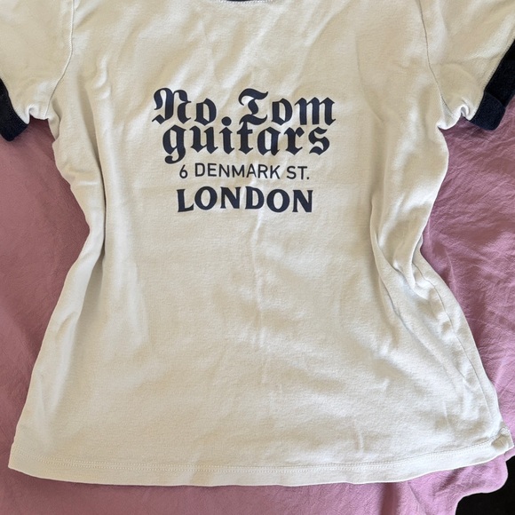 Brandy Melville Navy and White Graphic Tee - Picture 4 of 4